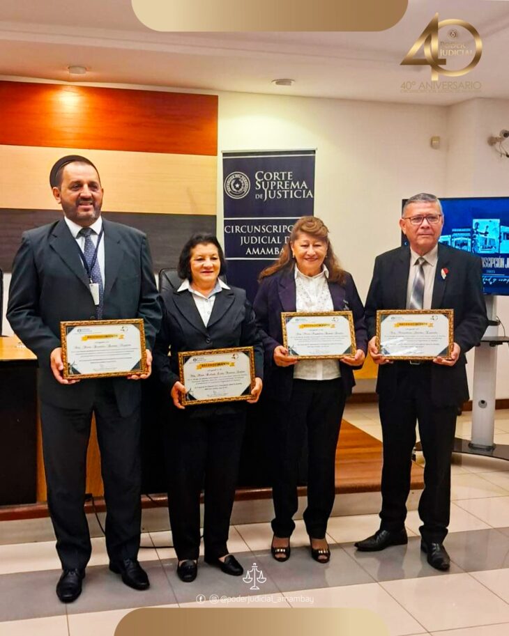 Reconocimiento a Funcionarios con 40 años de trayectoria
